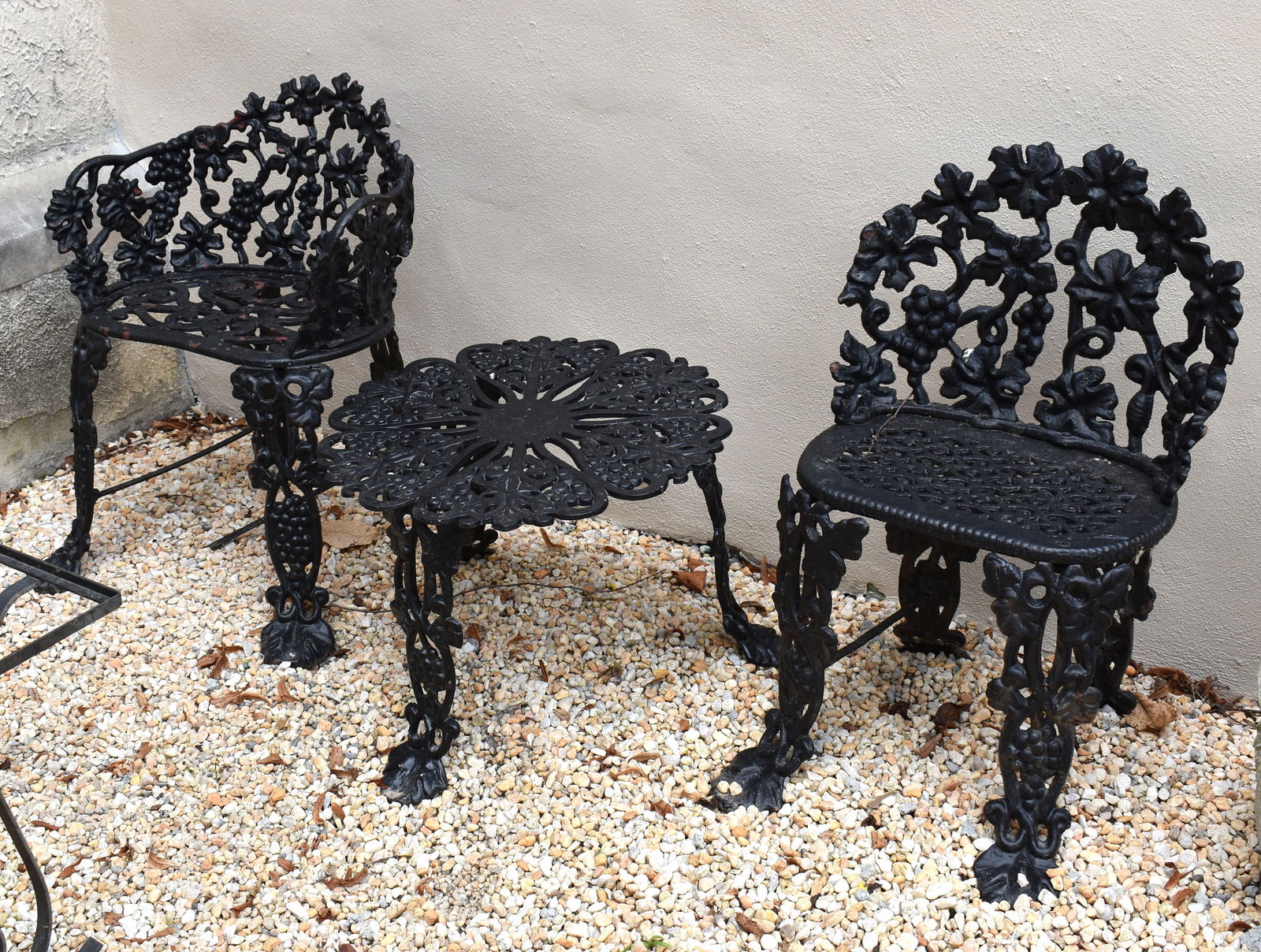 PAIR OF GRAPE & VINE CAST IRON CHAIRS & ALUM. TABLE (1 of 1)
