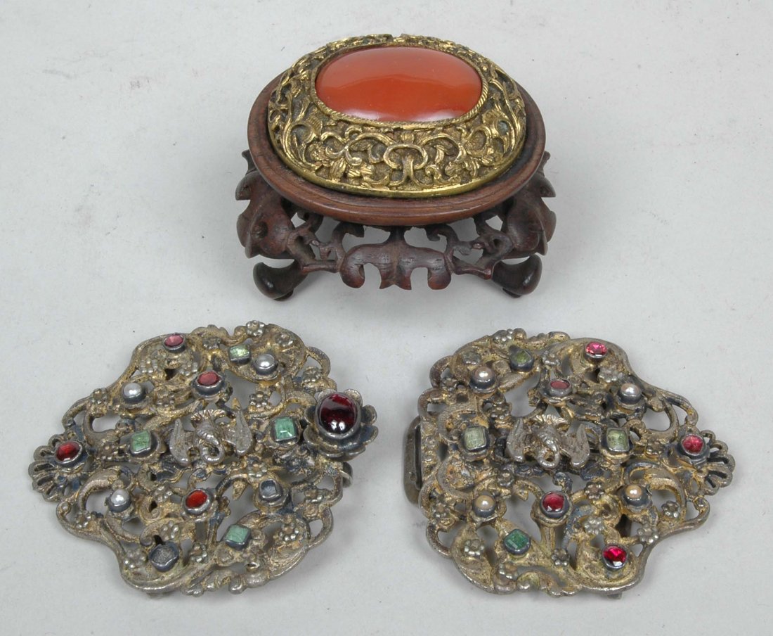 SILVER LADIES BELT & CARNELIAN BROACH: On hardwood Chinese stand.