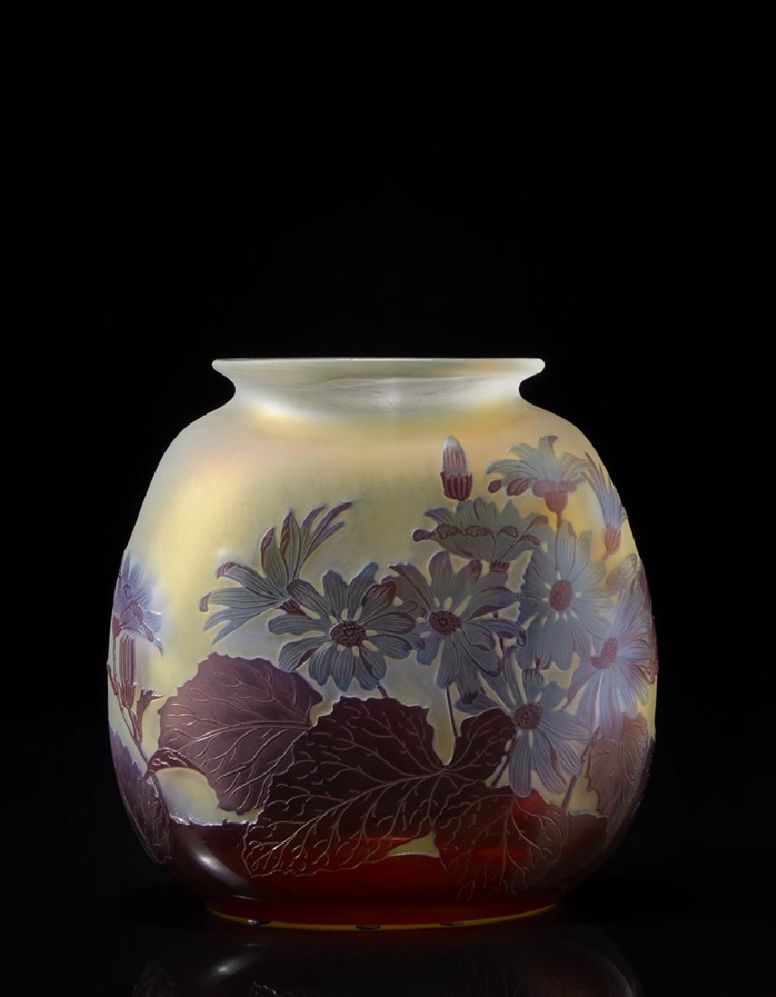 Gallé, Nancy  Vaso di forma schiacciata in vetro a (1 of 1)