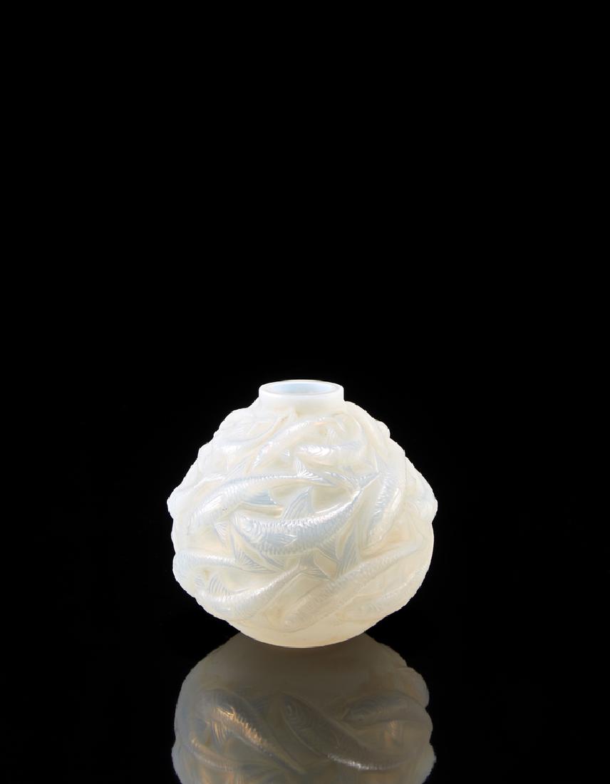 René Lalique (1860 - 1945) Vaso globulare modello (1 of 1)