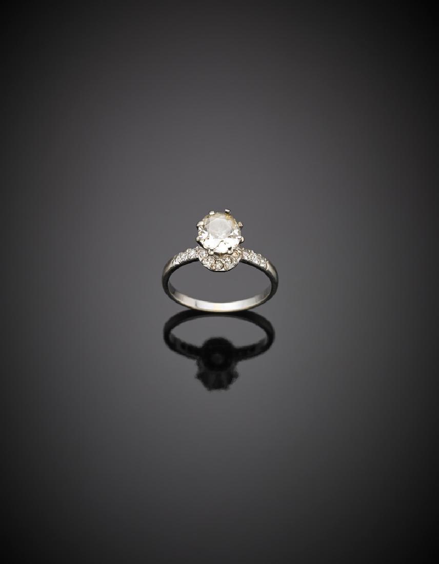 Anello solitario in oro bianco con diamante di ct. 1 (1 of 1)