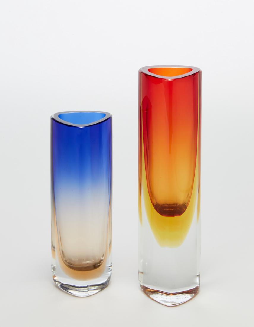 Barbini  Lotto di due vasi a sezione triangolare in (1 of 1)