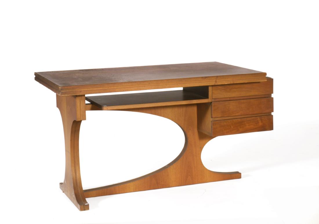 Adriano Colombo Scrivania a tre cassetti in legno (1 of 1)