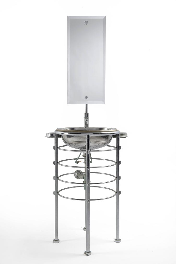 Philippe Starck (Parigi 1949) Floor handbasin complete (1 of 1)