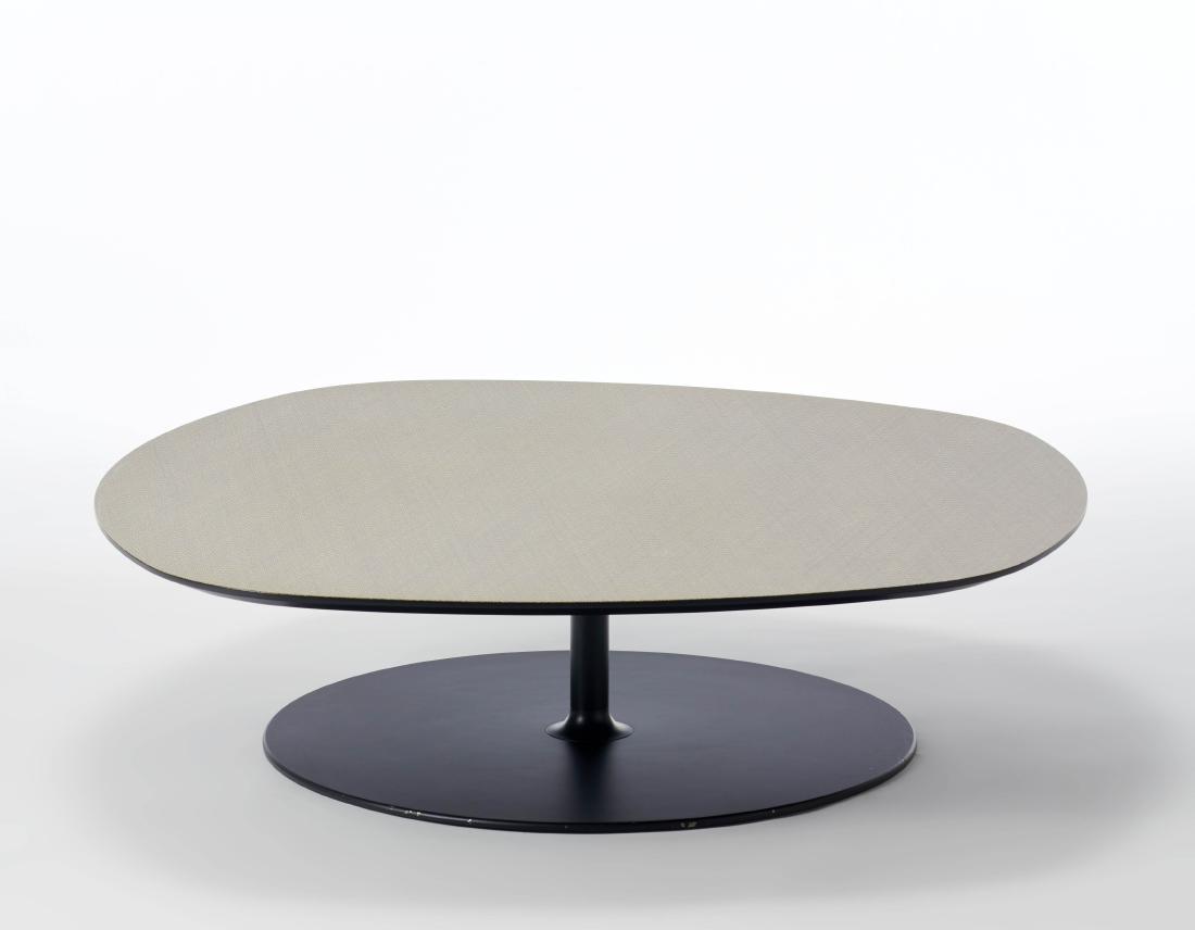 Patricia Urquiola (Oviedo 1961) * Oval coffee table (1 of 1)