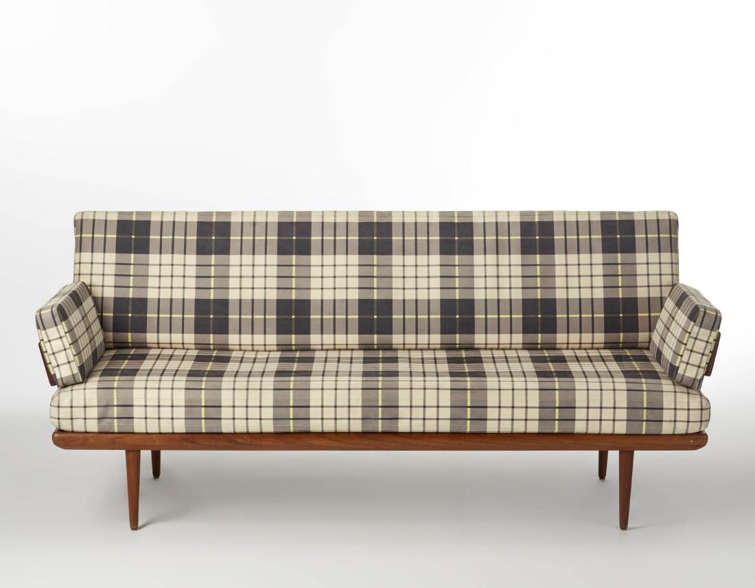 Peter Hvidt (1916-1986) e Orla Mølgaard-Nielsen: Peter Hvidt (1916-1986) e Orla Mølgaard-Nielsen (1907-1993) Armrests sofa model "Minerva". Produced by France & Son, 1950s. Solid teak structure, cushions covered in alcantara with beige green and ye