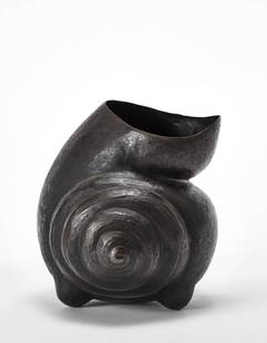 Umberto Bellotto (Venezia 1882 - Venezia 1940): Umberto Bellotto (Venezia 1882 - Venezia 1940) Sculpture vase in the shape of a snail, in embossed iron lamina. Murano, 1923ca. (h 22 cm.) Provenance Private collection, Milan Exhibition Exhibited at