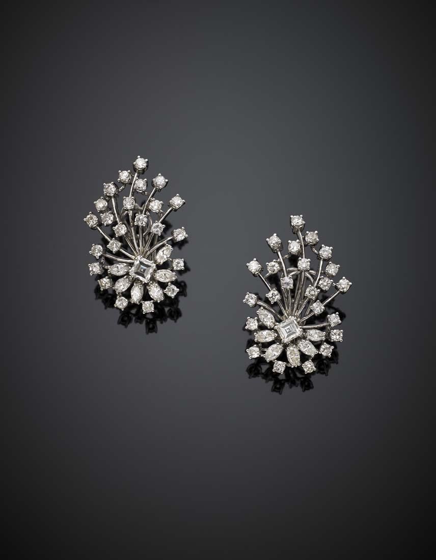 Round and carré diamond white gold starburst earclips, (1 of 1)
