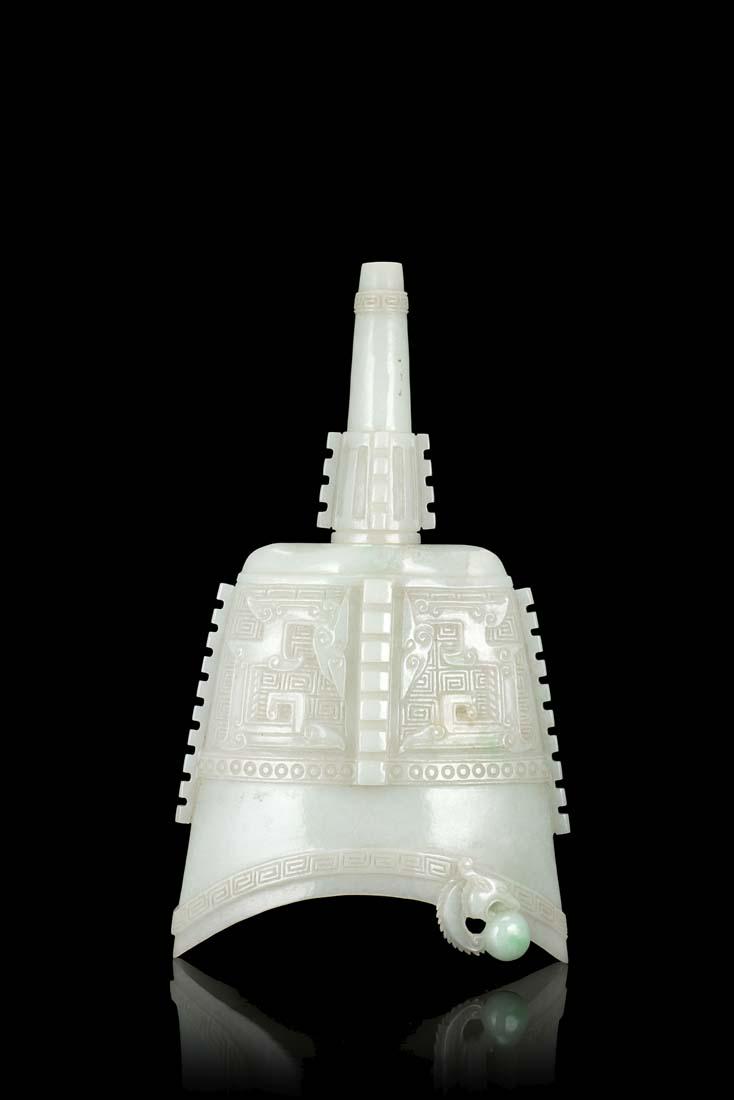 An archaistic jadeite bell, the stone of white and grey (1 of 1)