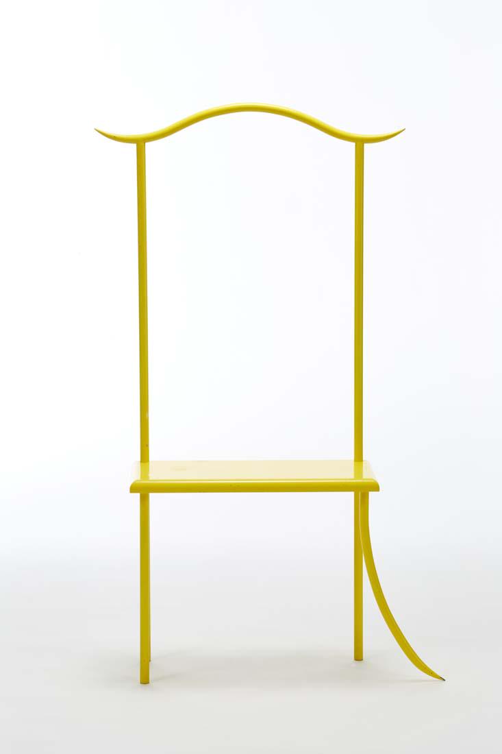 Robert Wilson (1941) Chair model "Wings on Rock". 1998.: Robert Wilson (1941) Chair model "Wings on Rock". 1998. Yellow painted metal and wood. Model 3/3 bearing the authentic plaque of the Wilson Foundation. (62x116x25 cm.) (defects) Exhibition Exposed in