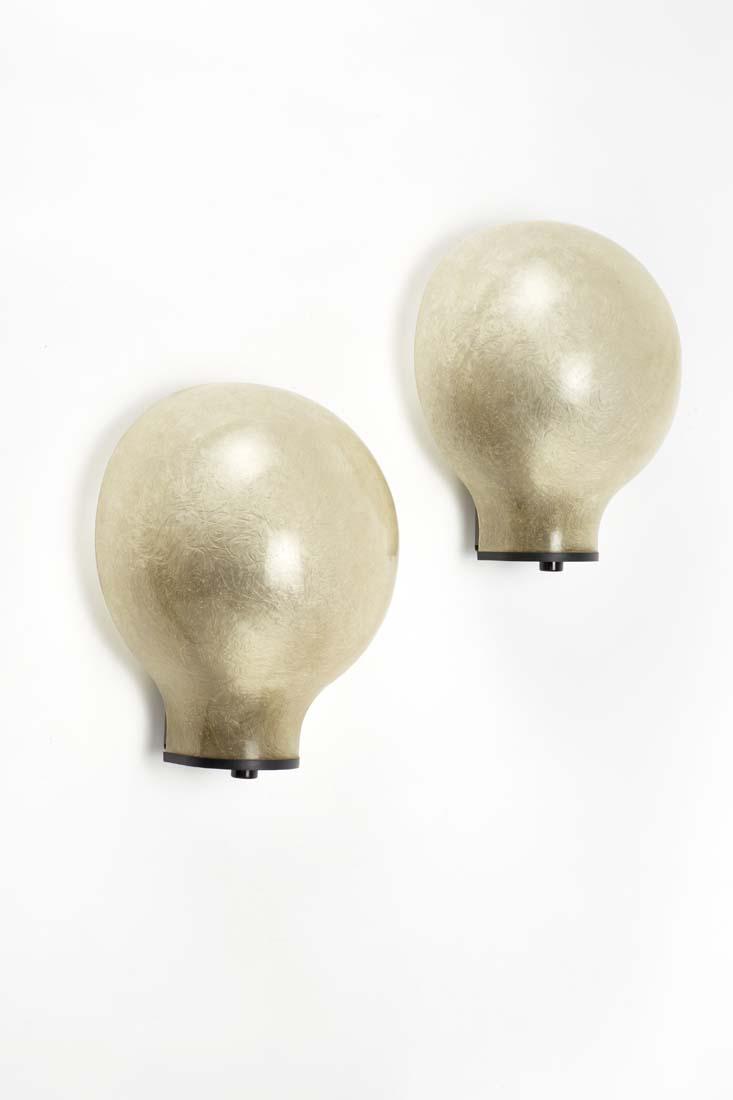 Pair of wall lamps with attack in plastic and brown: Pair of wall lamps with attack in plastic and brown corrugated steel, diffusers in corrugated methacrylate on the internal surface. Italy, 1980s/1990s. (h 28 cm.; d 21.5 cm.) (slight defects) IT Coppi