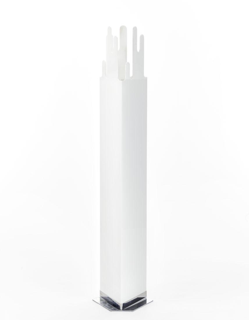 Alessandro Lenarda (Venezia 1939) Floor lamp model: Alessandro Lenarda (Venezia 1939) Floor lamp model "Sardanapalo". Produced by Cidue, Italy, 1970ca. White methacrylate and steel base. (h 165 cm.) (defects and restorations) IT Lampada da terra modell