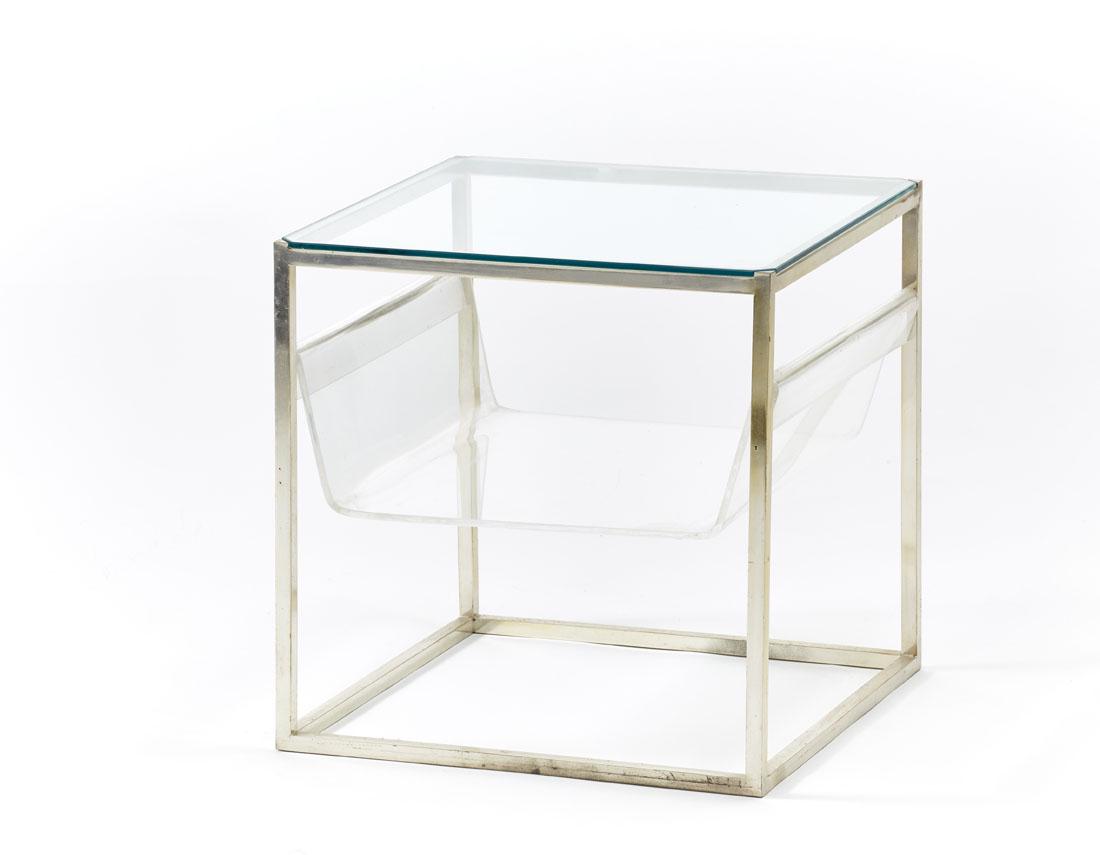 Lino Sabattini (Correggio 1925 - 2016) Coffee table /: Lino Sabattini (Correggio 1925 - 2016) Coffee table / bedside table. Bregnano, 1980s. Chromed metal structure, glass top and magazine rack in colorless plexiglass. (45x46x45 cm.) (slight defects) Prov
