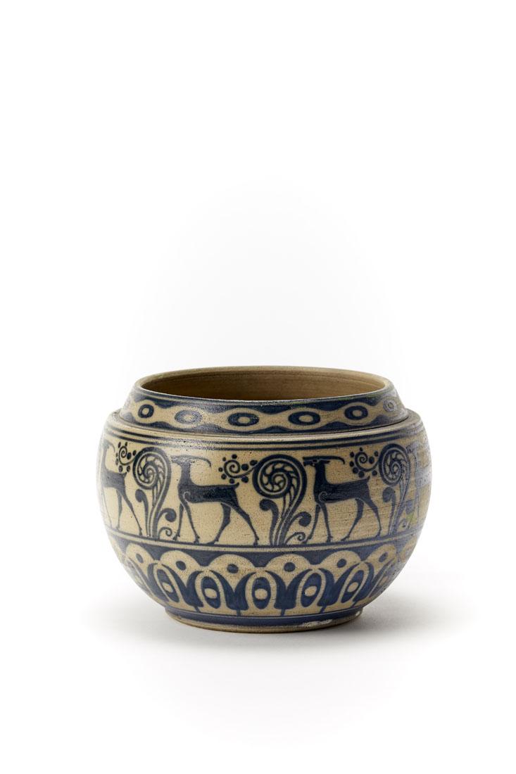 Galileo Chini (Firenze 1873 - Firenze 1956) Salt: Galileo Chini (Firenze 1873 - Firenze 1956) Salt stoneware bowl decorated in cobalt blue monochrome with antelopes and phytomorphic geometric pattern. Execution by Fornaci San Lorenzo, Borgo San Loren