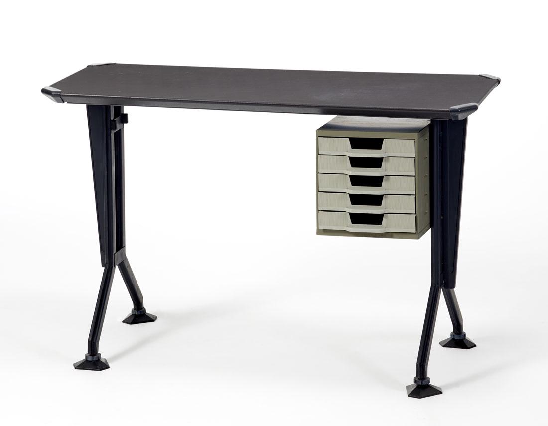 BBPR (Barbiano di Belgiojoso, Peressutti, Rogers): BBPR (Barbiano di Belgiojoso, Peressutti, Rogers) Typist's table with five side drawers of the series "Arco". Produced by Olivetti Arredamenti Metallici, Ivrea, 1950s. Black painted metal, metal top c