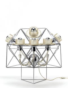 Felice Ragazzo (Orsara Bormida 1944) Floor / table /: Felice Ragazzo (Orsara Bormida 1944) Floor / table / ceiling lamp of the series "Poliedra". Produced by Guzzini, Italy, 1969ca. Steel and colorless transparent plexiglass. (h 68 cm.) (slight defects)