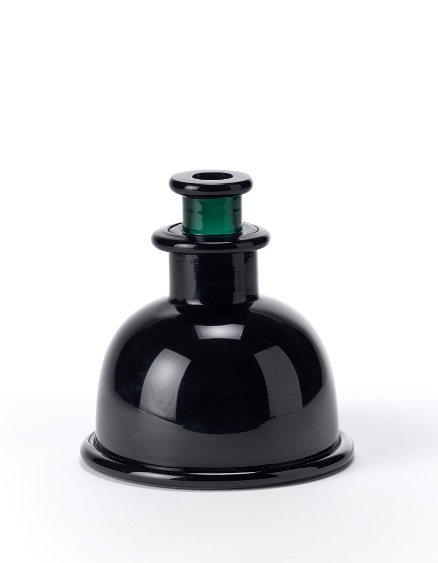 Ettore Sottsass (Innsbruck 1917 - Milano 2007) Vase model "Basilissa". Probabile produzione Vistosi, (1 of 1)