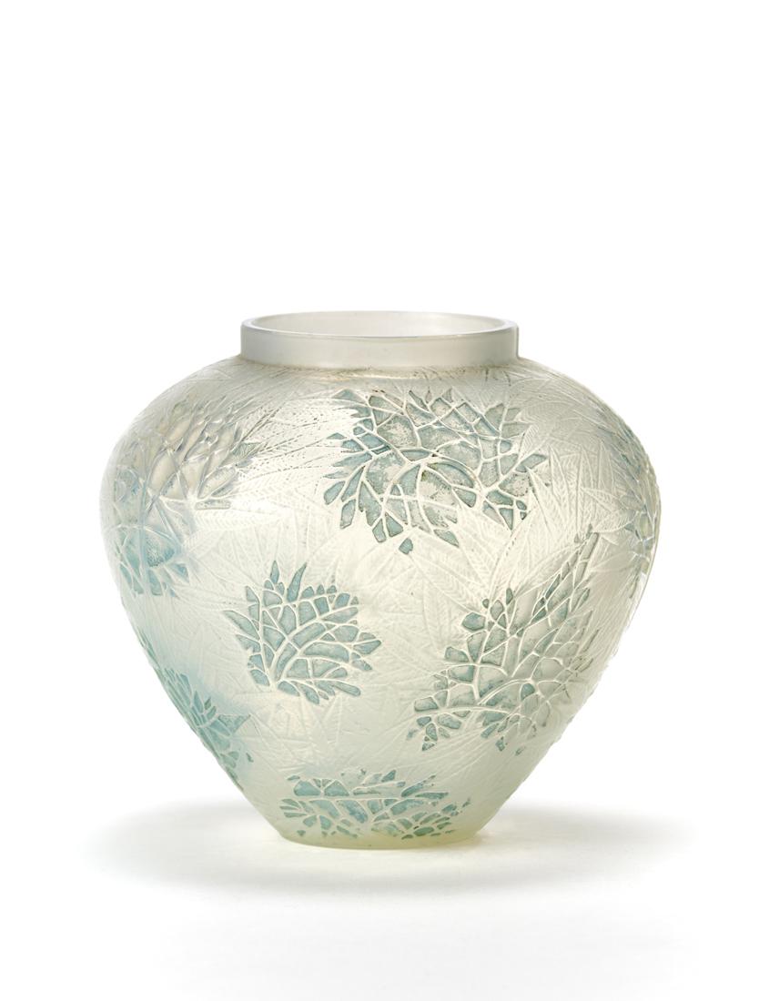 RenÃ© Lalique (Ay 1860 - Parigi 1945) "Esterel" In-mold blown opalescent glass vase, bevelled and (1 of 1)