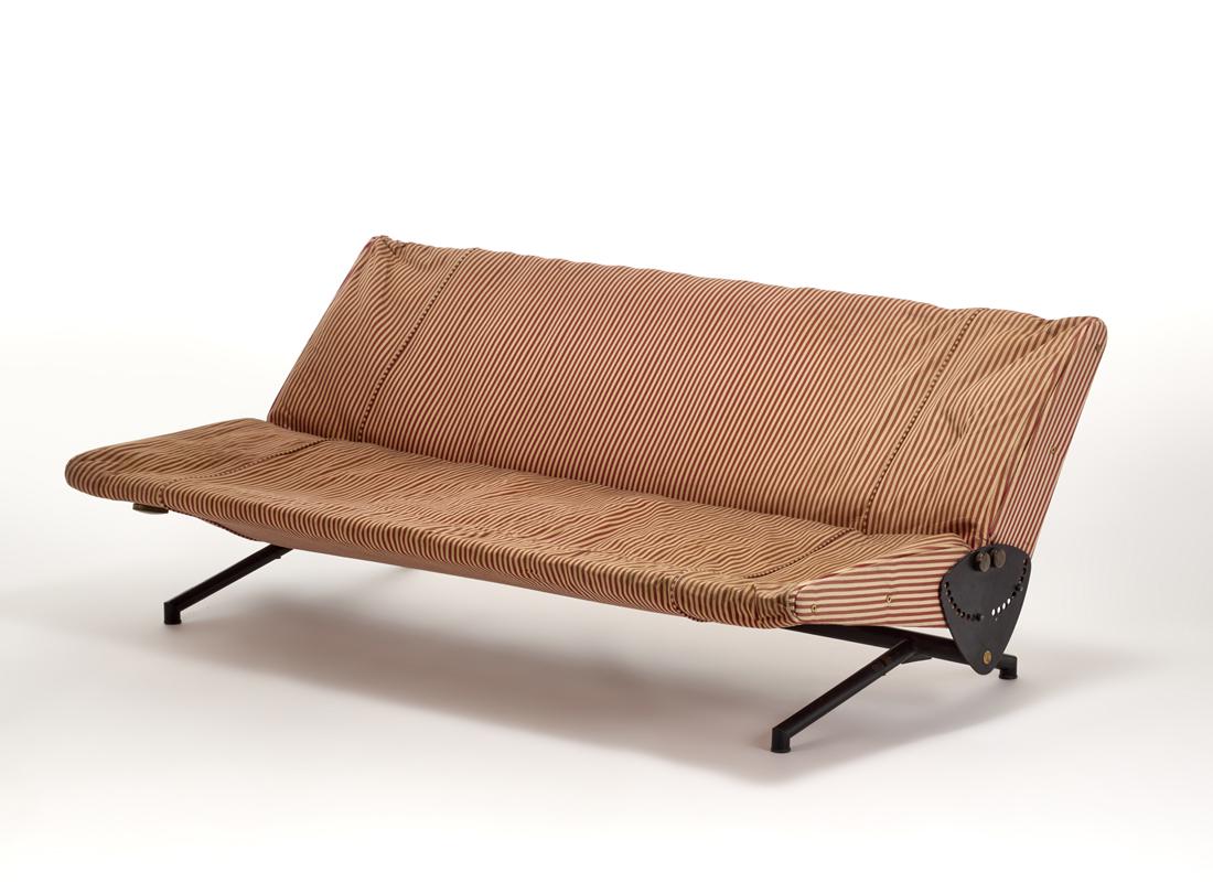 Osvaldo Borsani (Varedo 1911 - Milano 1985) Sofa convertible into a bed model "D70". Produced by (1 of 1)