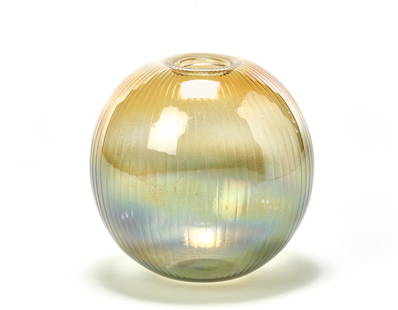 Laura Diaz De Santillana (Venezia 1955 - 2019) Spherical vase in transparent, colorless, highly: Laura Diaz De Santillana (Venezia 1955 - 2019) Spherical vase in transparent, colorless, highly iridescent ribbed blown glass. Execution by Venini, Murano, 1988. Single piece. Signed, dated and number