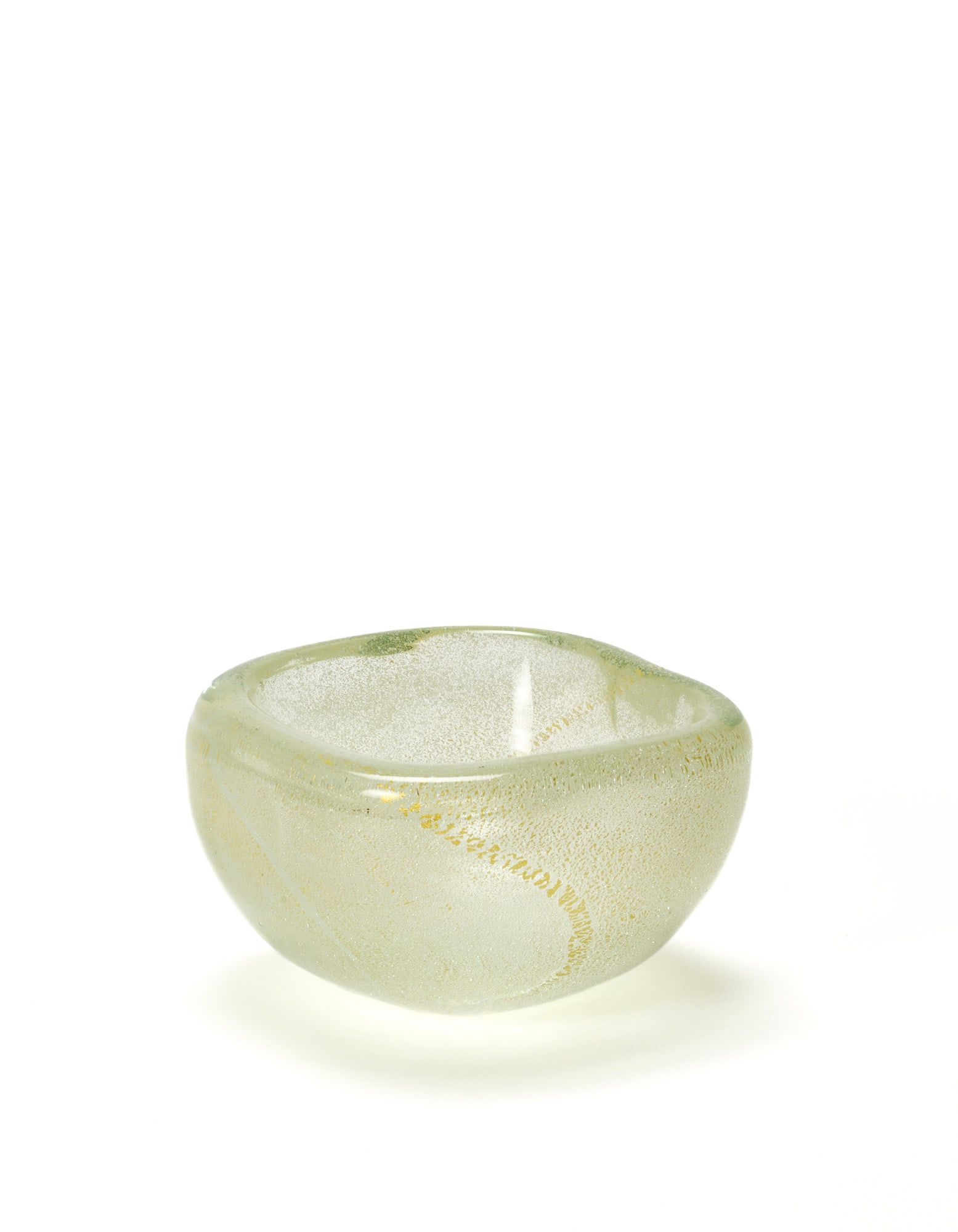 Carlo Scarpa (Venezia 1906 - Sendai 1978) Bowl of the series "Sommersi". Venini, Murano, 1930s.: Carlo Scarpa (Venezia 1906 - Sendai 1978) Bowl of the series "Sommersi". Venini, Murano, 1930s. Colorless submerged glass with bubbles and inclusion of gold leaf. Acid-etched signature under the base