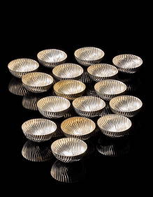 Franco Albini (1905-1977) e Franca Helg (1920-1989) Sixteen small bowls of the series "Pannocchia". (1 of 1)