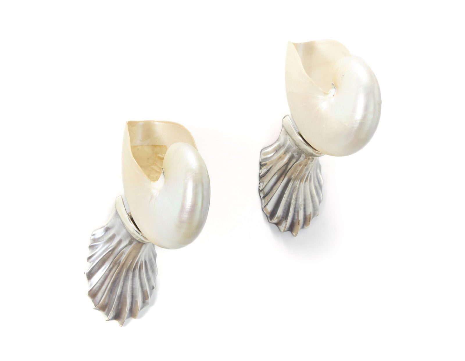 Annibale Oste per Nanda Vigo Pair of wall lamps with shell mounted as lampshade, silver-plated cast: Annibale Oste per Nanda Vigo Pair of wall lamps with shell mounted as lampshade, silver-plated cast metal frame. Naples, Milan, 1999-2000. (h 28 cm.) (defects and restorations) Provenance Villa Alexan