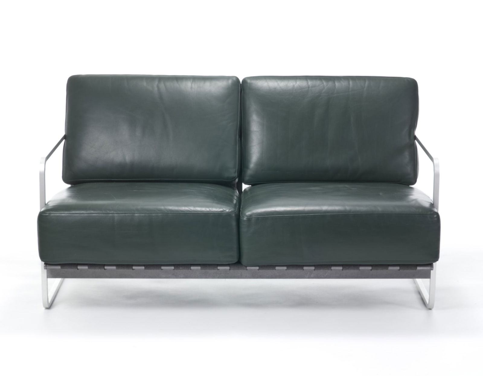 Alfredo Haberli (Buenos Aires 1964) Two-seater sofa model "Zurigo". Produced by Zanotta, Italy,: Alfredo Haberli (Buenos Aires 1964) Two-seater sofa model "Zurigo". Produced by Zanotta, Italy, 1990s. Metal frame and green leather upholstery. (144x80x98 cm.) IT Divano a due posti modello "Zurigo".