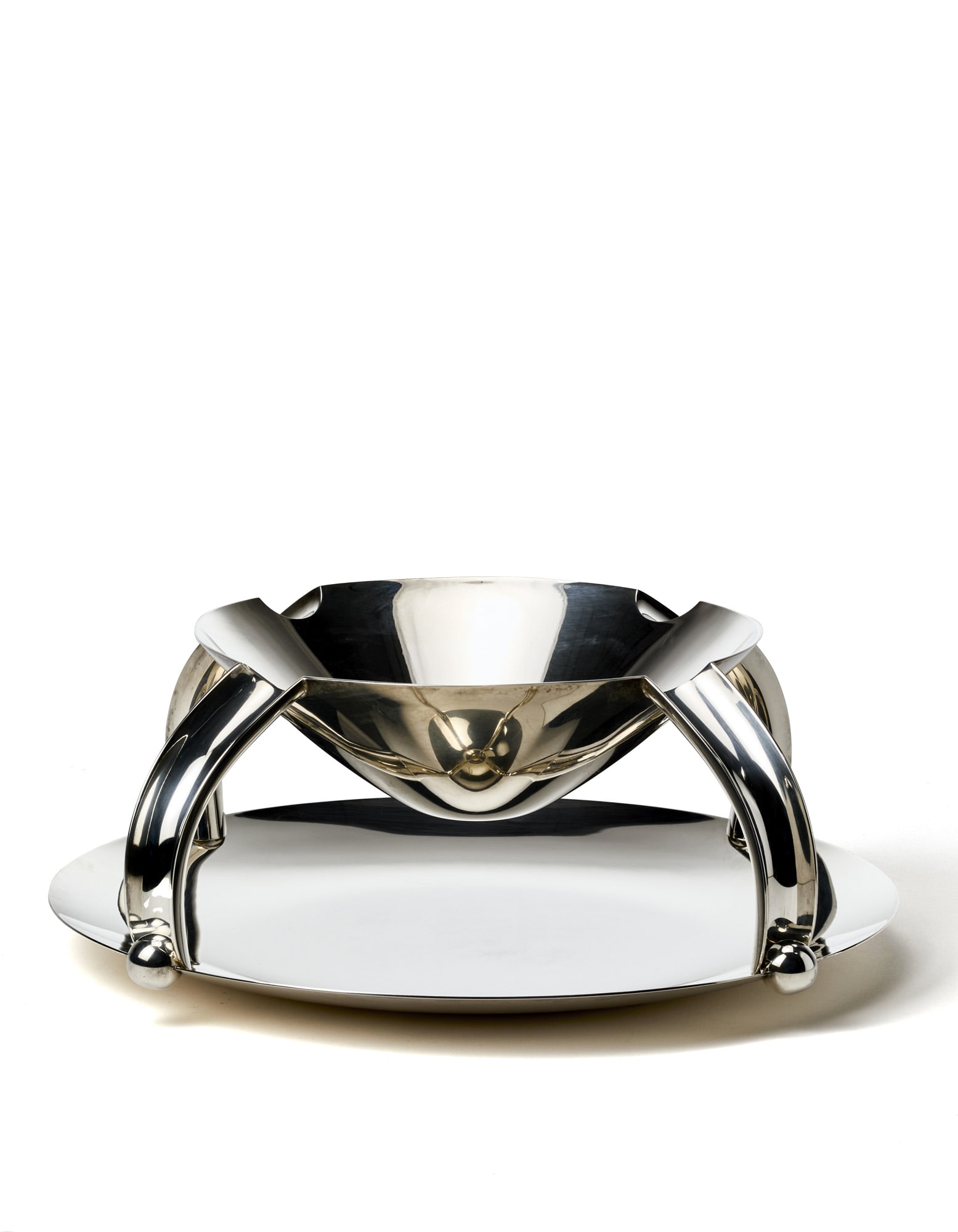 Lino Sabattini (Correggio 1925 - 2016) Centerpiece composed of two silver-plated metal elements. (1 of 1)