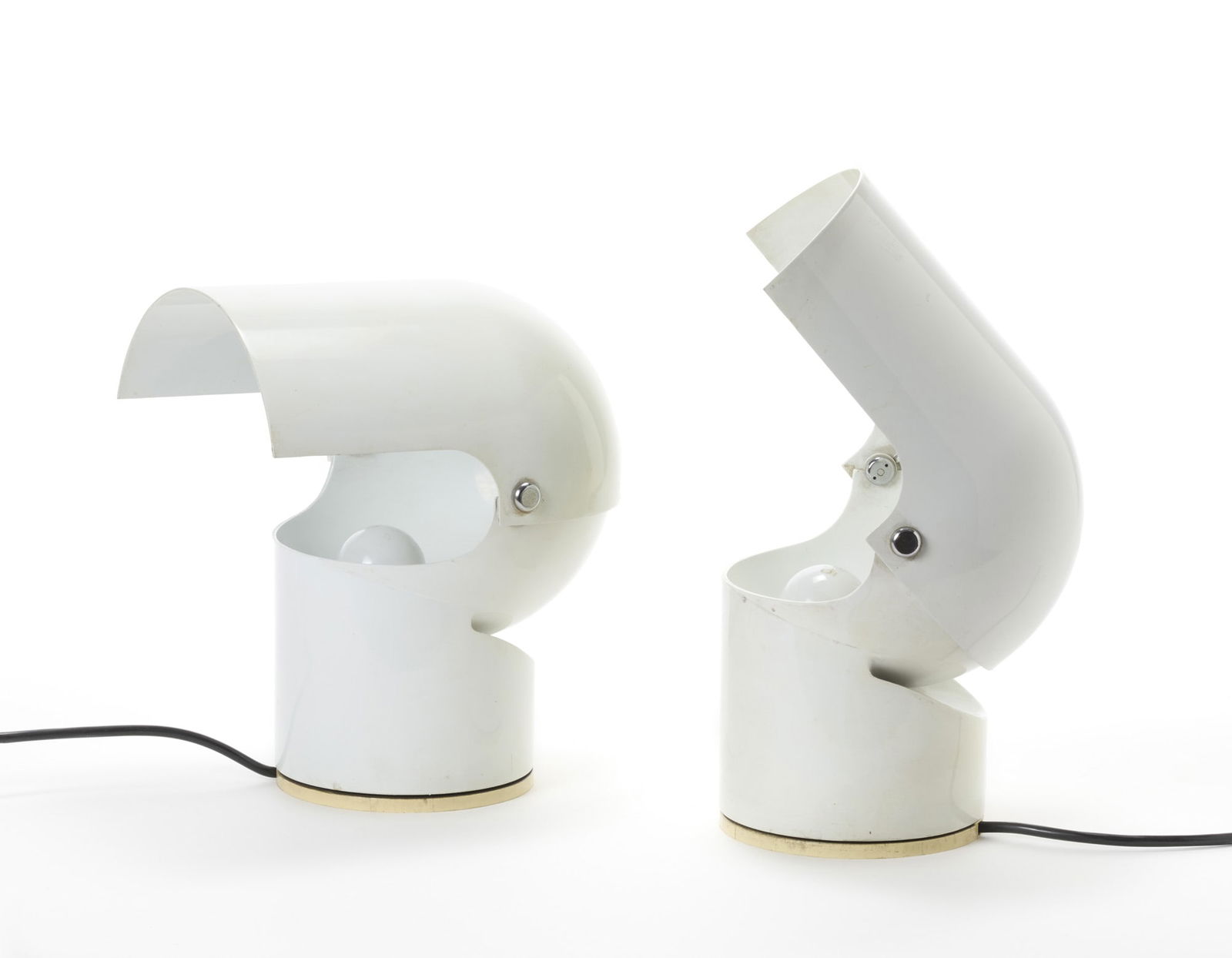 Gae Aulenti (Palazzolo Dello Stella 1927 - Milano 2012) Pair of wall lamps model "Pileino". Produced (1 of 1)
