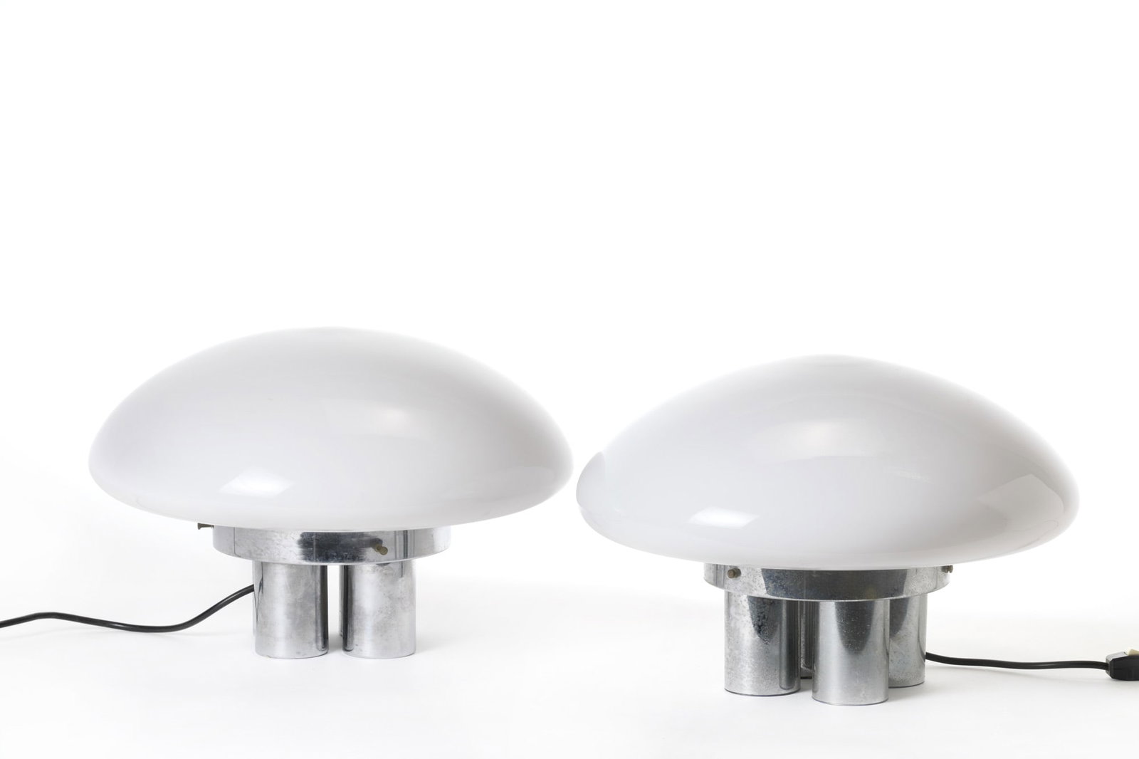 Giuliana Gramigna (1929-2016) e Sergio Mazza (1931)  Pair of table lamps model "Magnolia". Produced (1 of 1)