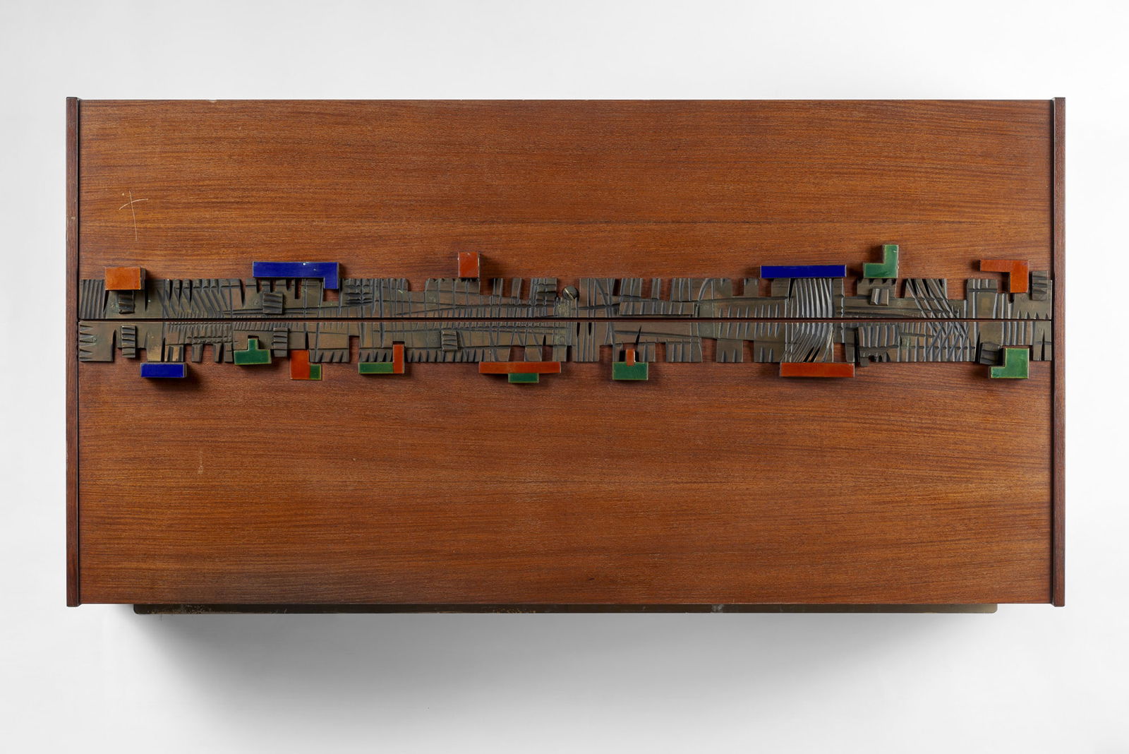 Osvaldo Borsani (1911-1985) e Arnaldo Pomodoro (1926)  Hanging bar cabinet of the series "E22". (1 of 2)