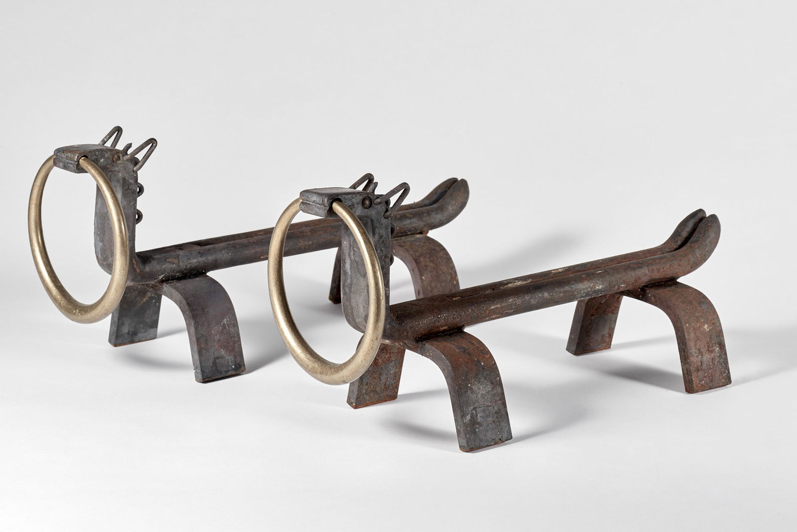 Osvaldo Borsani (Varedo 1911 - Milano 1985) Rare pair of forged and welded iron and brass winglets. (1 of 1)