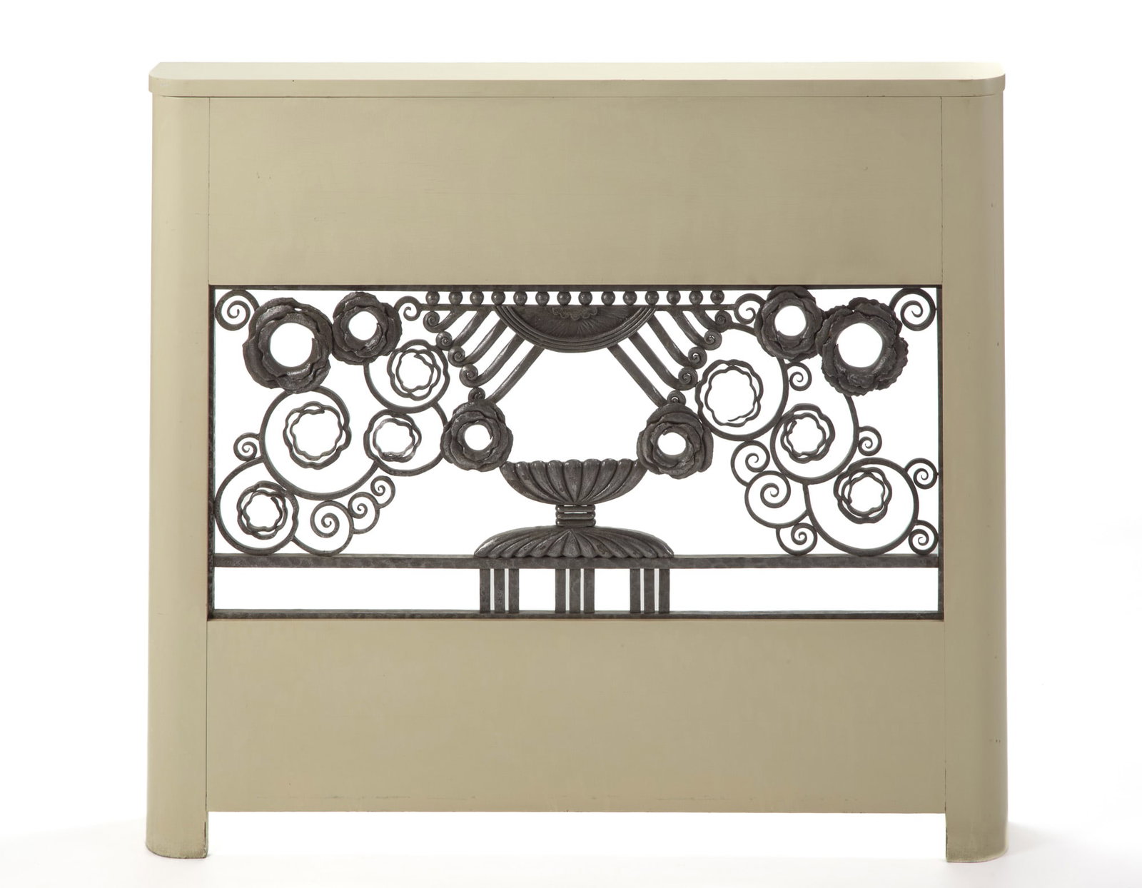 Green patinated wrought-iron Art Deco grille, decorated with flowers, leaves and geometrical: Green patinated wrought-iron Art Deco grille, decorated with flowers, leaves and geometrical volutes. Mounted on a white lacquered wooden frame. France, 1925ca. Provenance Private collection, Milan Li