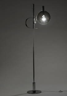 * Floor lamp. Italy, 1970s. Chromed metal frame and swiveling spherical smoked glass diffuser.: * Floor lamp. Italy, 1970s. Chromed metal frame and swiveling spherical smoked glass diffuser. (slight defects) IT * Lampada da terra. Italia, anni '70. Struttura in metallo cromato e diffusore sferic