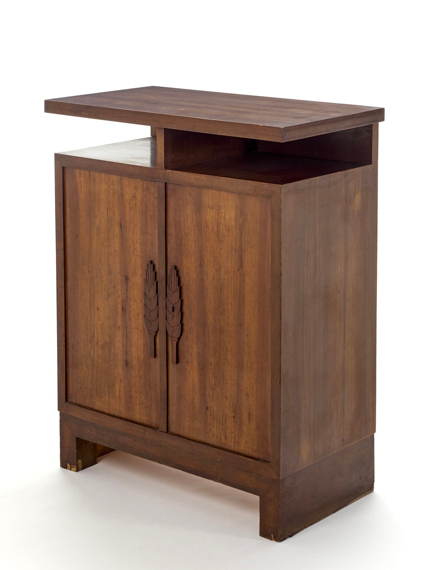 Marcello Piacentini (Roma 1881 - 1960) (Attributed) Two-door cabinet decorated with raised wheat (1 of 3)