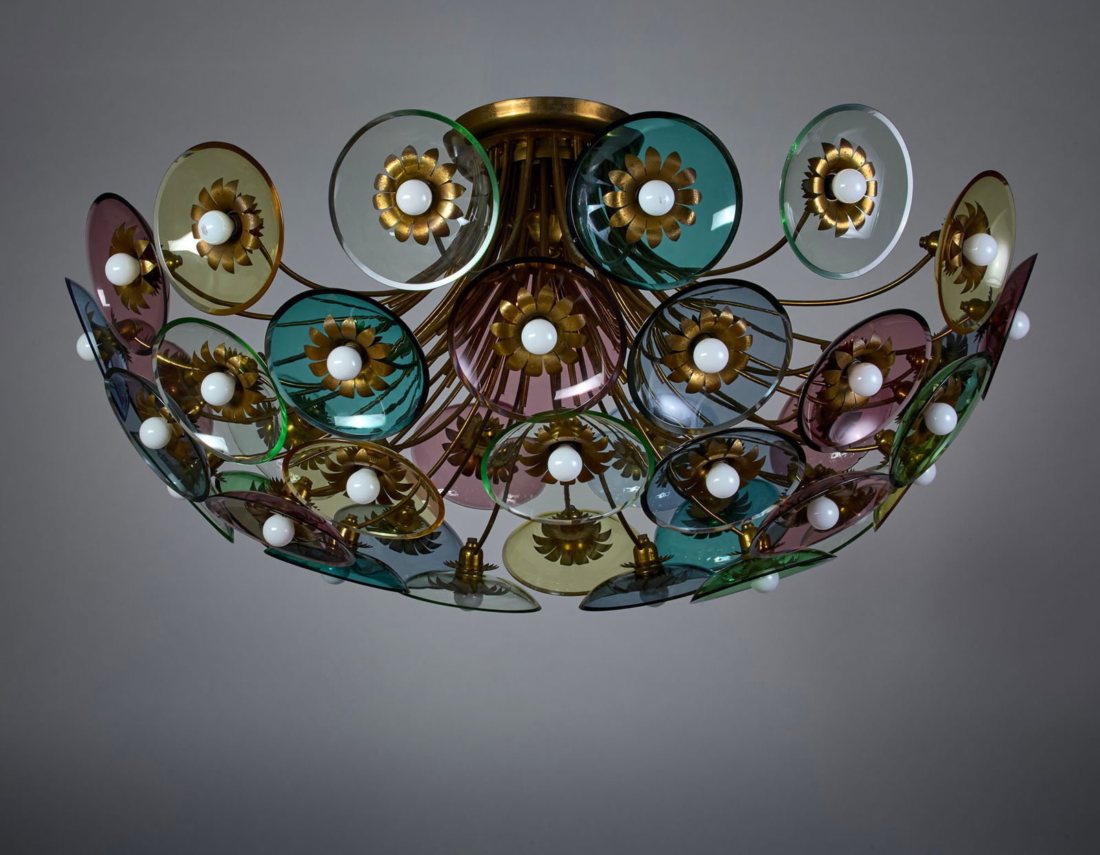 Pietro Chiesa (Milano 1892 - Parigi 1948) Large chandelier. Execution by Fontana Arte, Milan, (1 of 3)