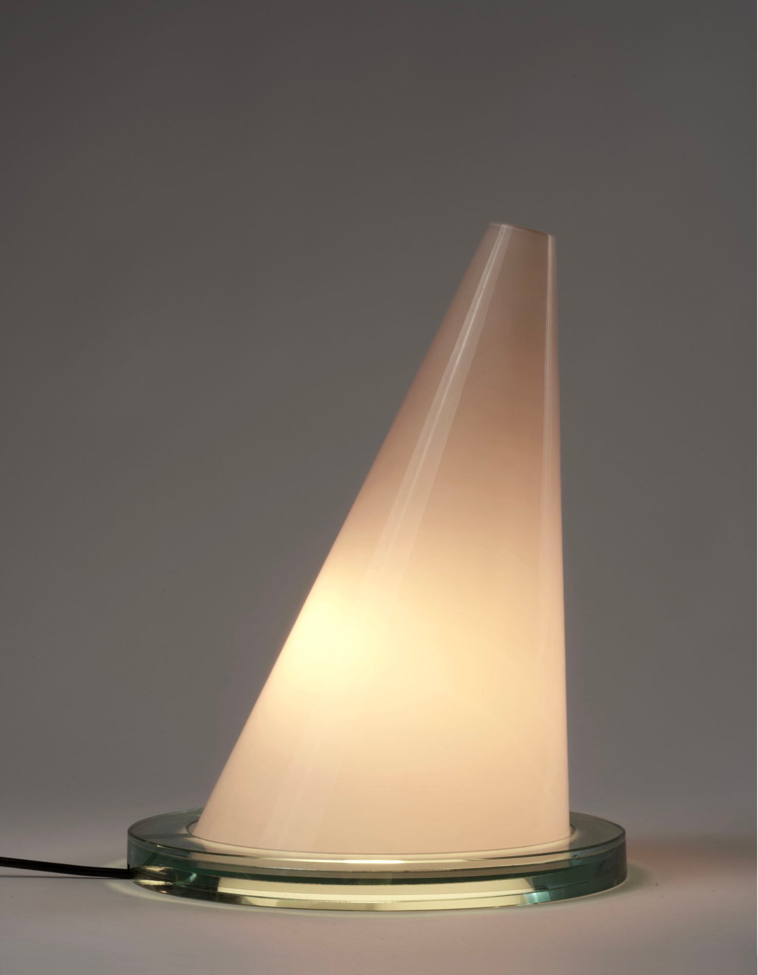 Daniela Puppa (1947) e Franco Raggi (1945) Table lamp model "Oz". Execution by Fontana Arte, Milan, (1 of 3)