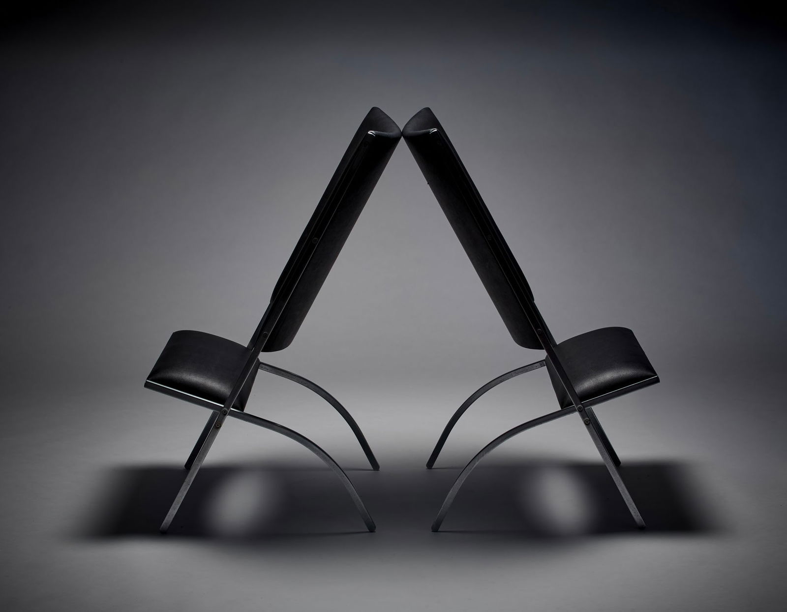 Gio Ponti (Milano 1891 - 1979) Pair of chairs model "Pontiponti". Produced by Pallucco, Treviso, (1 of 2)