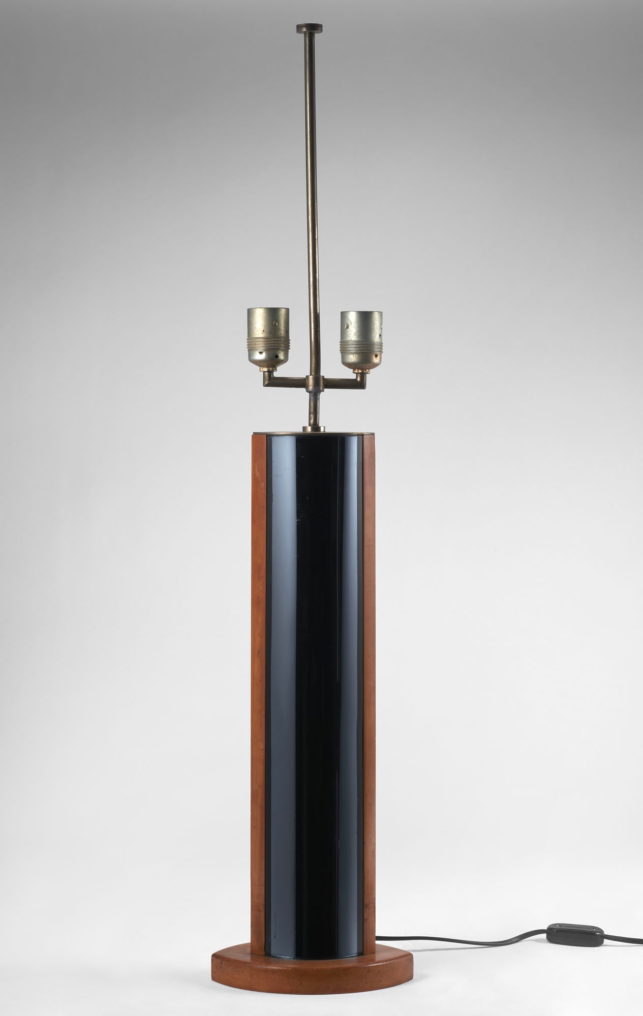 Pietro Chiesa (Milano 1892 - Parigi 1948) Two-light table lamp. Execution by Fontana Arte, Milan, (1 of 1)