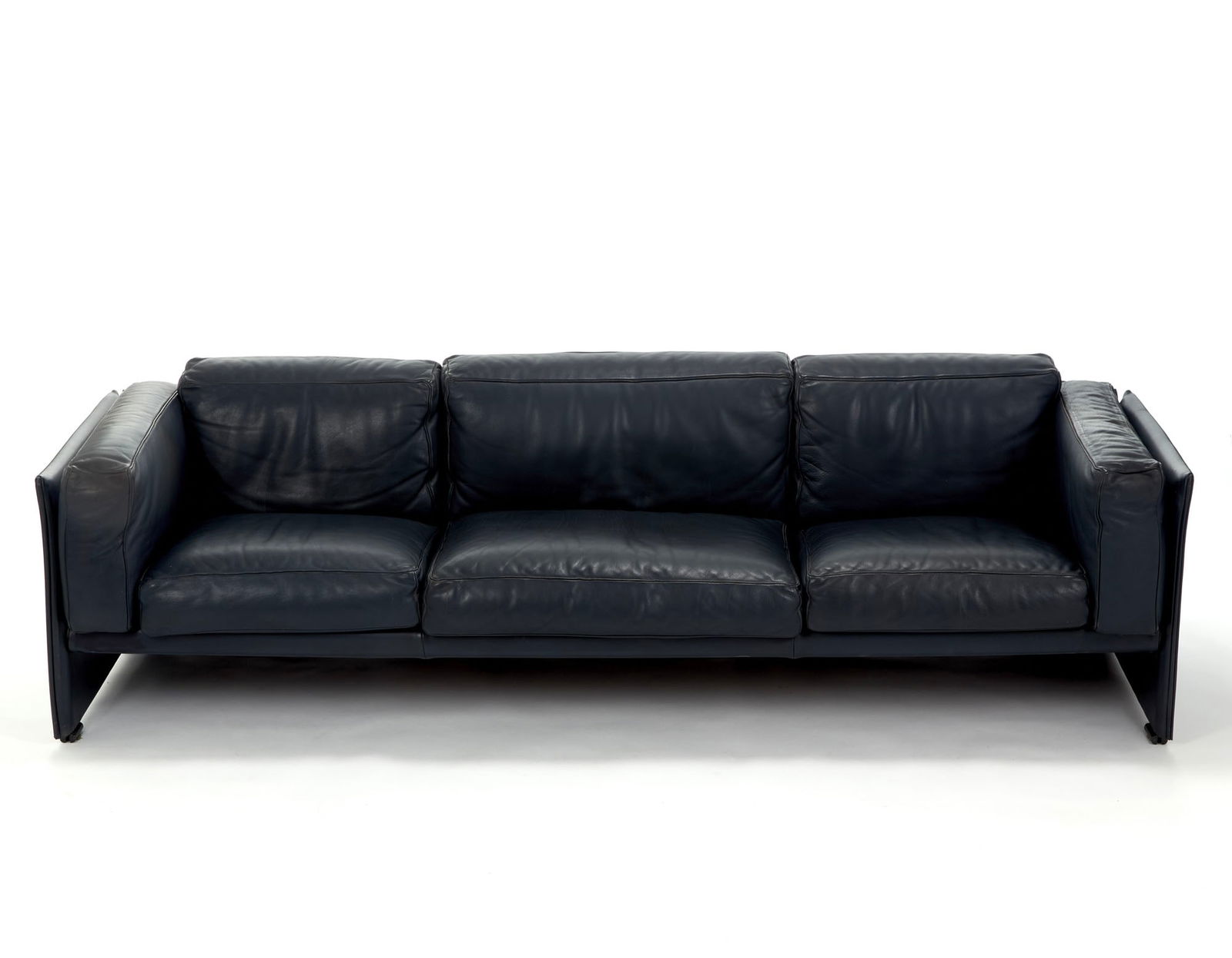 Mario Bellini (Milano 1935) Three-seater sofa model "405 Duc". Produced by Cassina, Meda, 1976. (1 of 1)