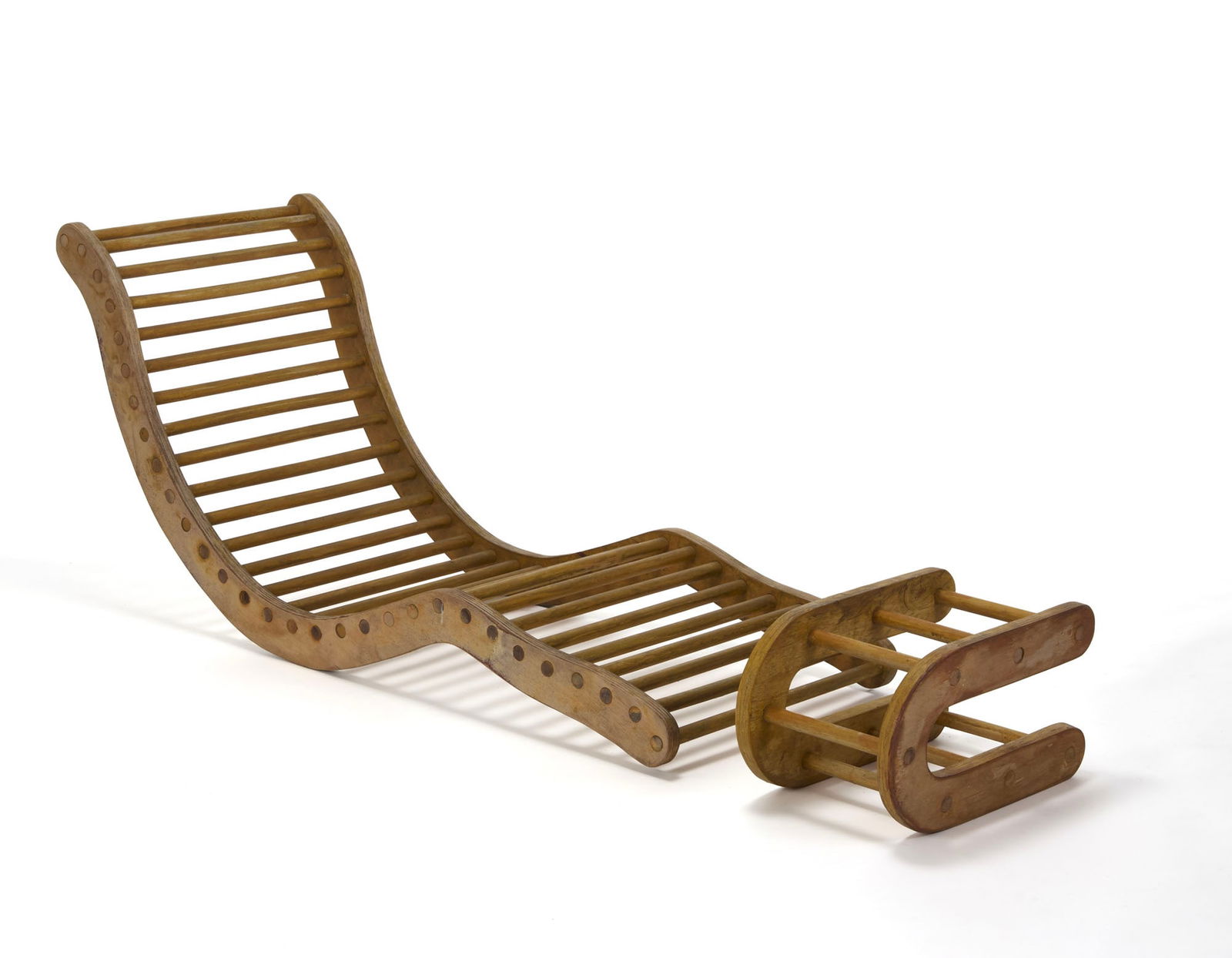 Prototype chaise longue with small table/footrest ensuite. Italy, 1970s. Plywood and solid wood. (1 of 3)