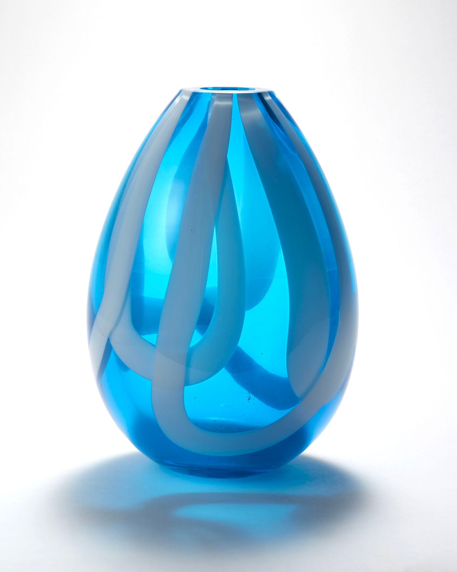 Emmanuel Babled (1967) "Fleur Bleue" Transparent blue blown glass vase with lattimo glass band (1 of 1)
