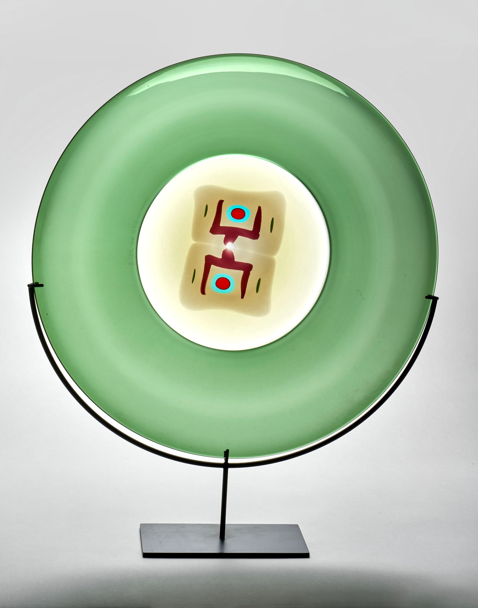 Tapio Wirkkala (Hanko 1913 - Helsinki 1985) Large plate. Execution by Venini, Murano, 2002. Blown (1 of 1)