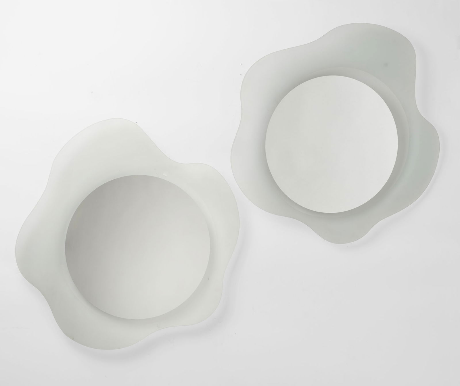 Nanda Vigo (Milano 1936 - 2020) Pair of mirrors model "Round Round". Produced by Glas Italia, (1 of 1)