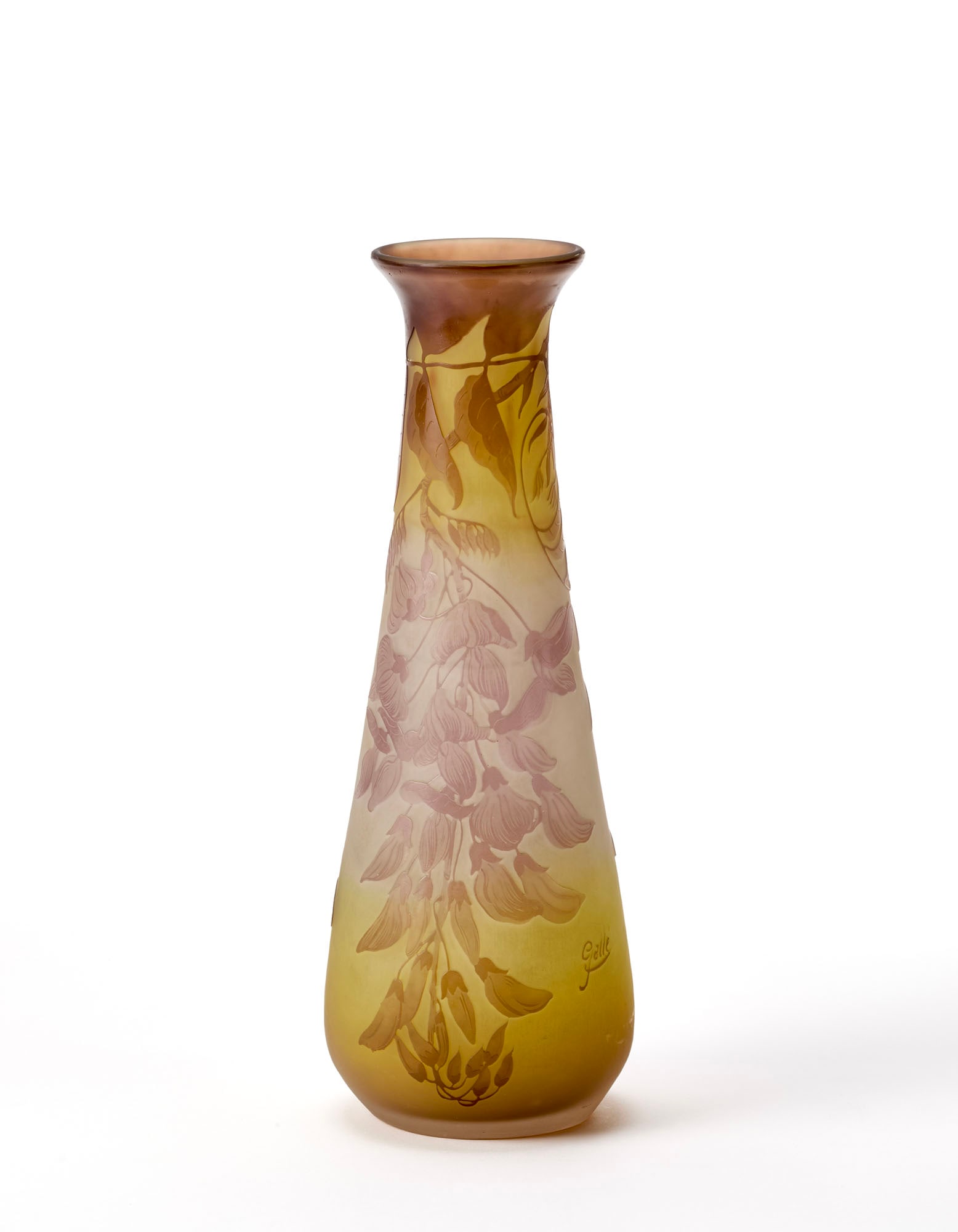 Gallé Cameo glass vase decorated with floral motifs. Nancy, early 20th century. Cameo signature. (1 of 1)