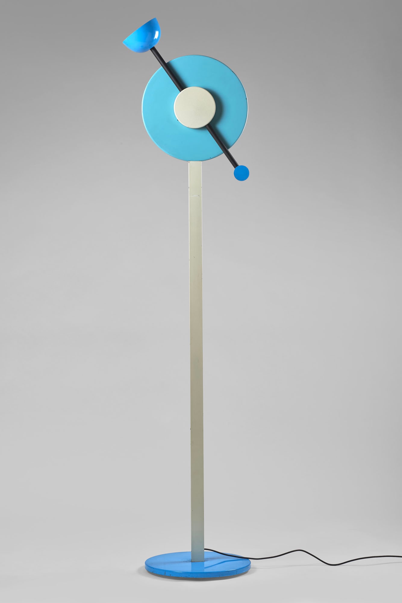 Martine Bedin (Bordeaux 1957) Floor lamp model "Charleston". Produced by Memphis, Milan, 1984. (1 of 1)