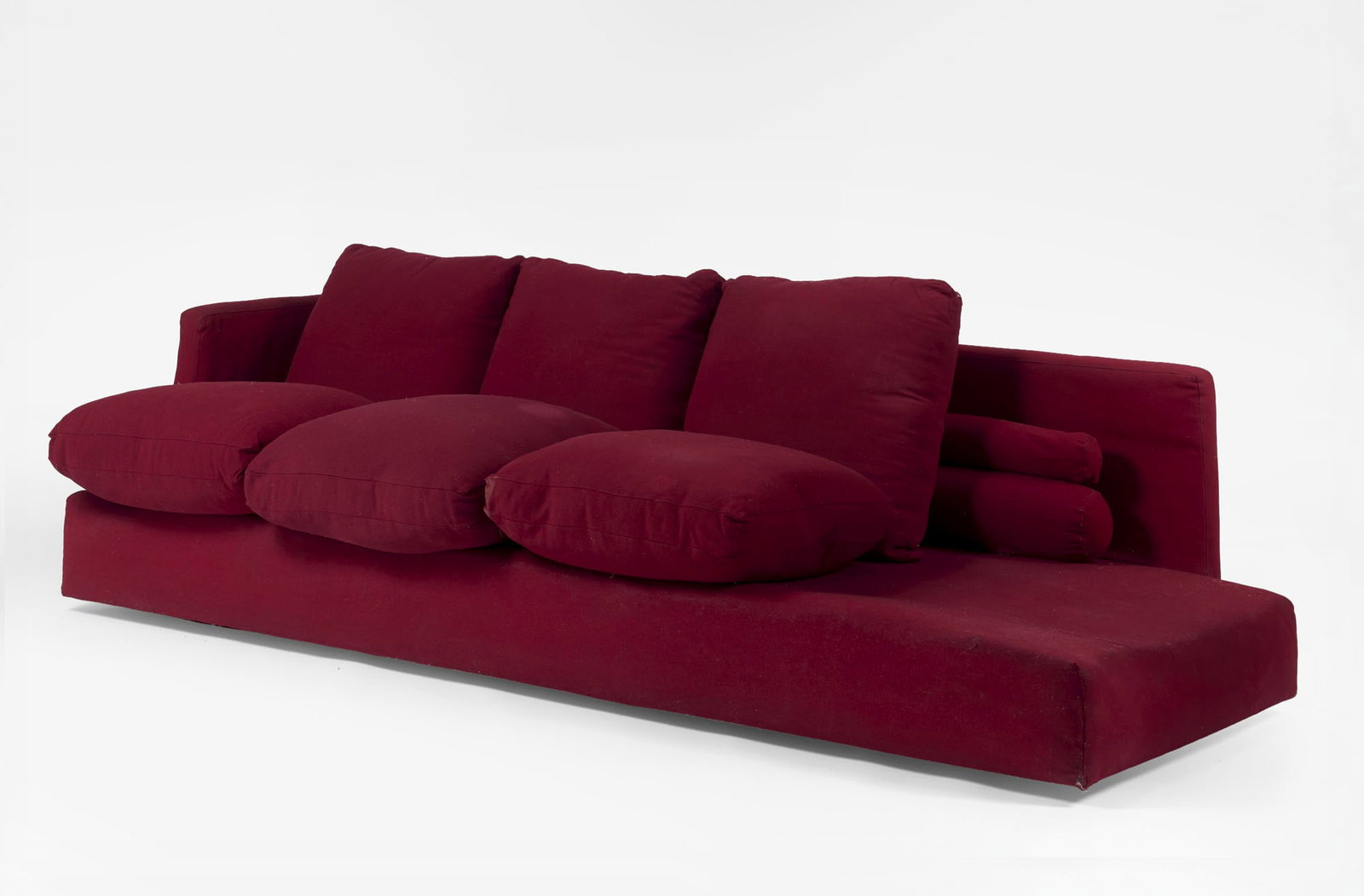 Vittoriano Viganò (Milano 1919 - 1996) Custom-designed sofa for the "Casa per una persona". Milan, (1 of 1)
