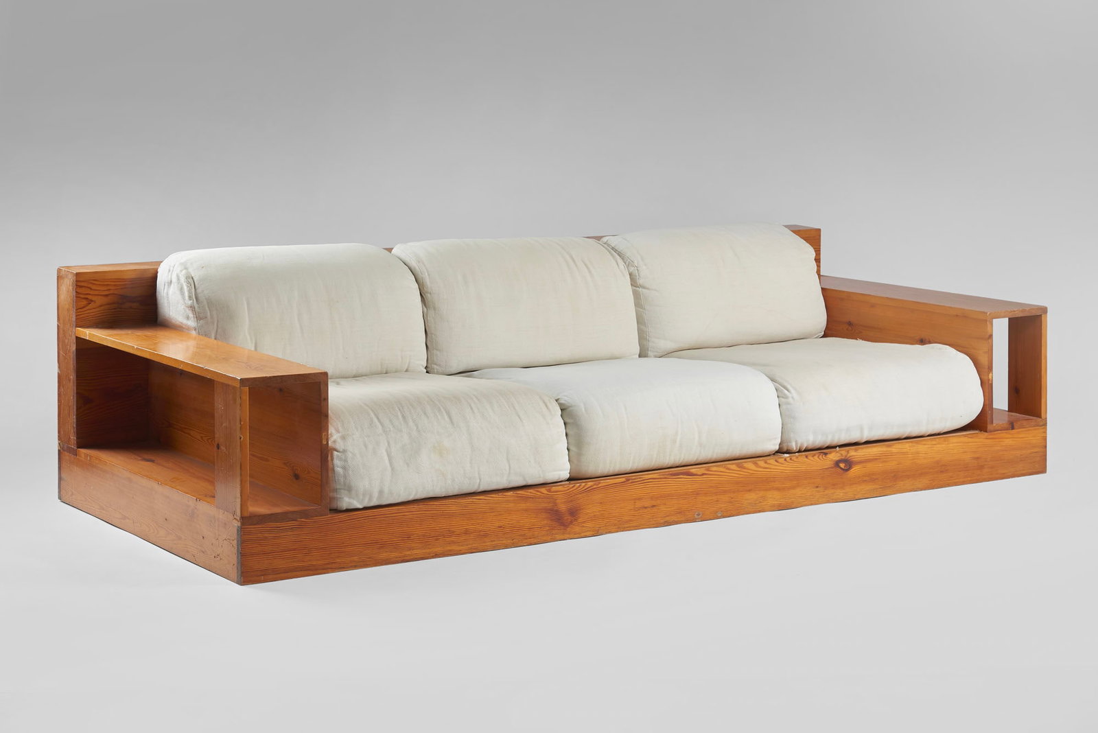 Gianfranco Fini Three-seater sofa of the series "Regolo". Produced by Poltronova, Florence, 1975. (1 of 1)