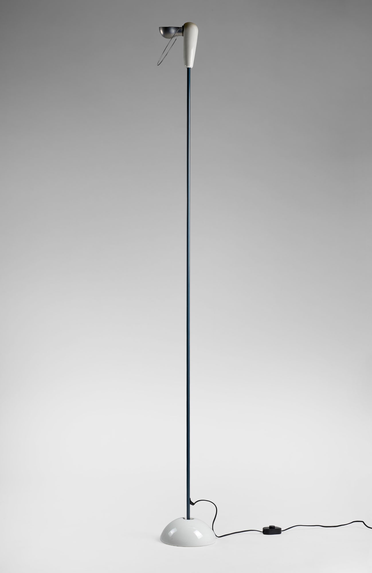 Achille Castiglioni (Milano 1918 - 2002) Floor lamp model "Bibip". Produced by Flos, Milan, 1976. (1 of 1)